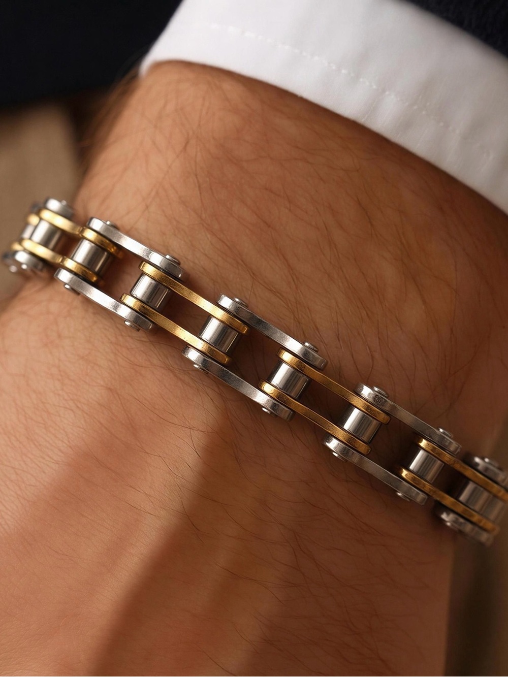 Two-Tone Menβs Chain Link Bracelet - Gold & Silver